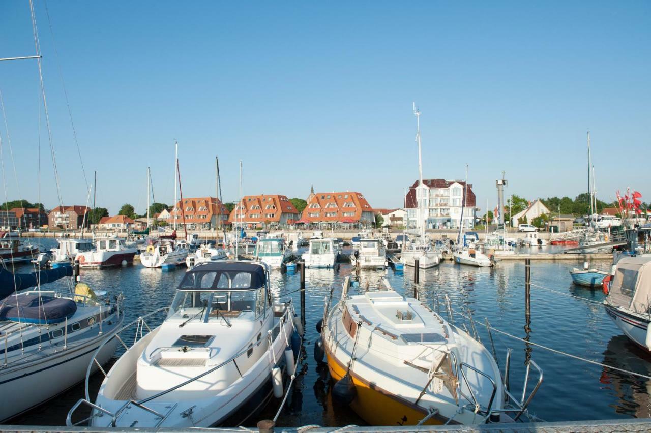 Inselquartett - Fewo Hiddensee Apartment Wiek auf Rugen Bagian luar foto